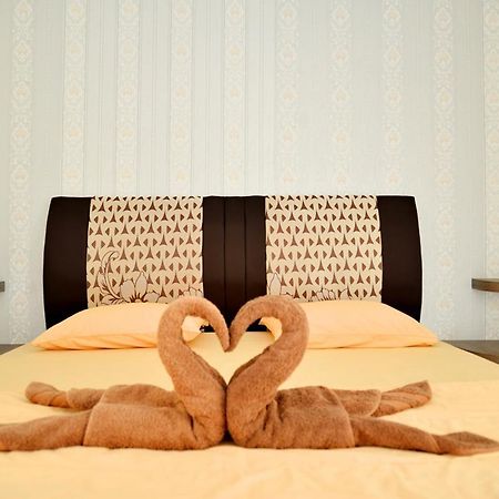 Haura Syariah Home Stay Bandar Lampung Bagian luar foto