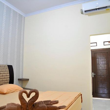 Haura Syariah Home Stay Bandar Lampung Bagian luar foto